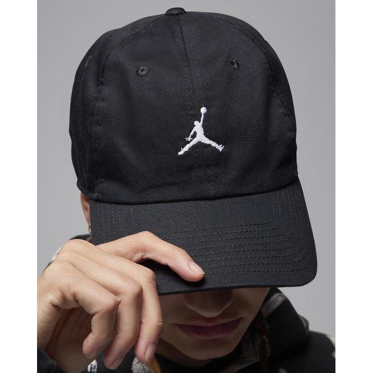 Jordan NIKE HQ1963 CAPPELLO J CLUB CAP US 010 NERO