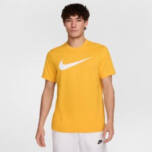 Nike Sportswear Swoosh